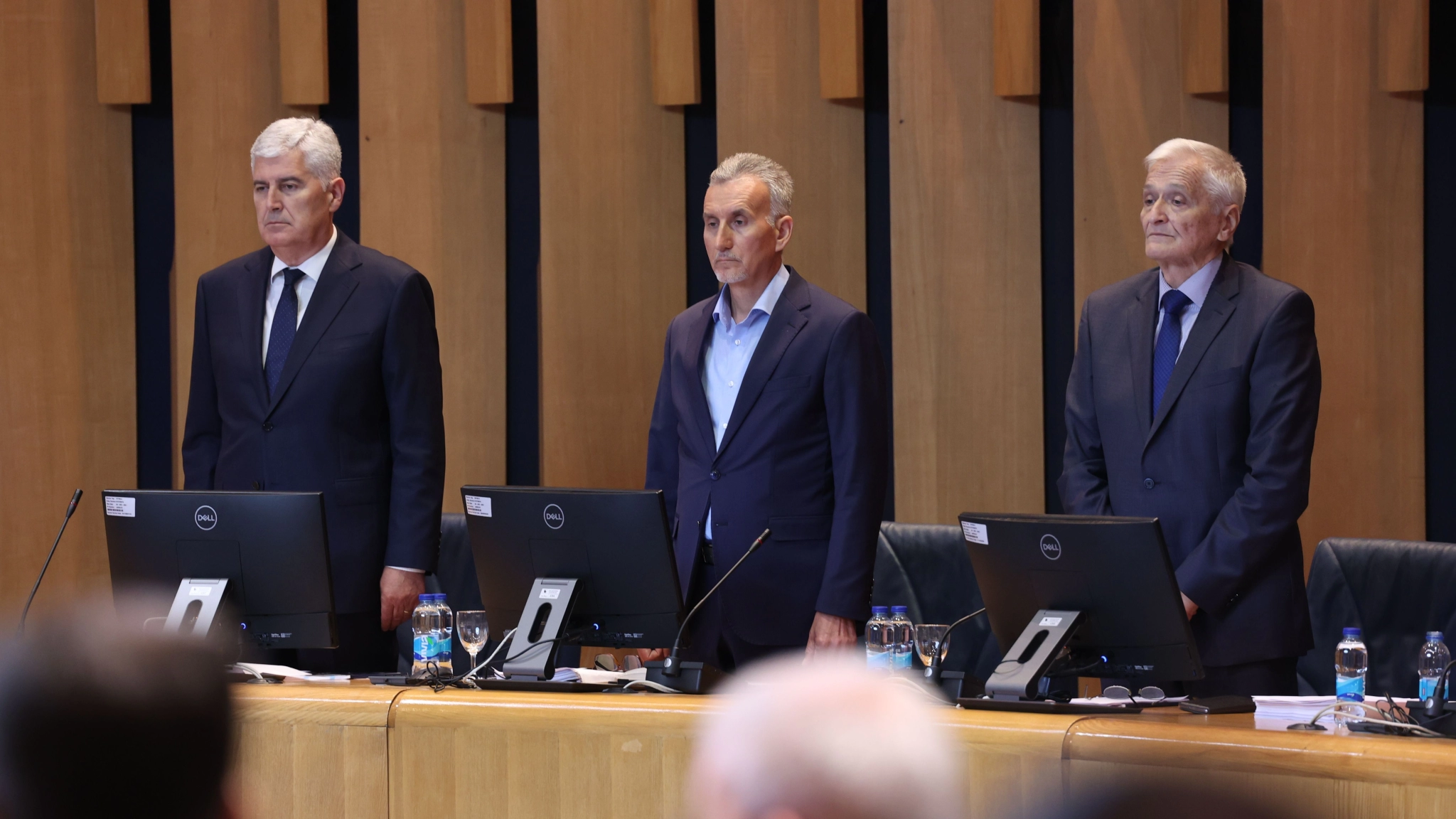 Delegati odbili prijedlog da se plaće osobama s crne liste mogu isplatiti u gotovini